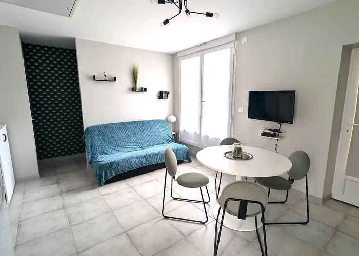 La Roche Bleue - 100m - Parking *