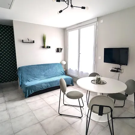 La Roche Bleue - 100m - Parking *